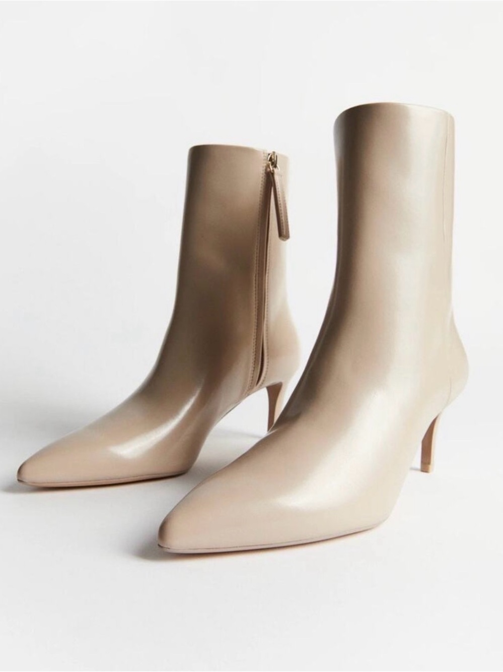 🔵NWT H&M Women's Pointed Toe Mid-Calf Boots in Beige